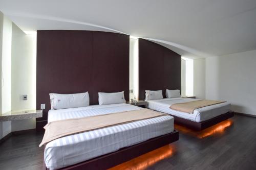 Hotel & Suites Ferri