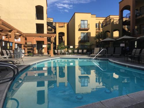 Country Inn & Suites John Wayne Airport