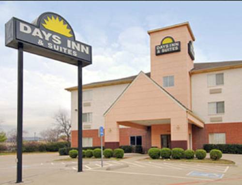 Days Inn and Suites Dallas