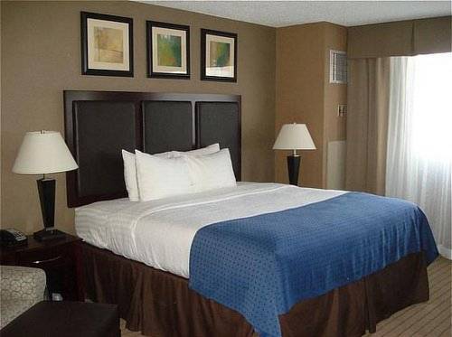 Holiday Inn Bridgeport-Trumbull-Fairfield