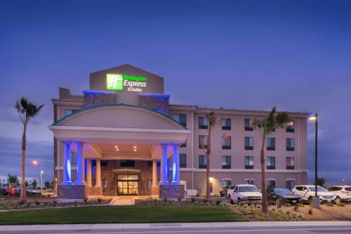 Holiday Inn Express Bakersfield Airport