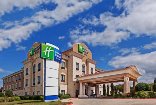 Holiday Inn Express & Suites Victoria