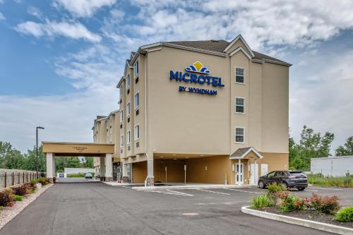 Microtel Inn & Suites by Wyndham Niagara Falls