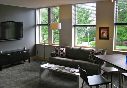 Suites at 118 - Bloomington